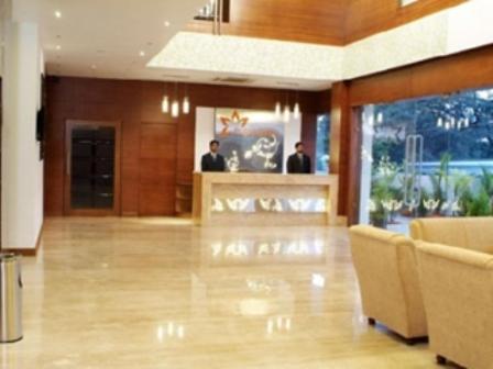 מלון העיר בנגלור Parijatha Gateway מראה חיצוני תמונה