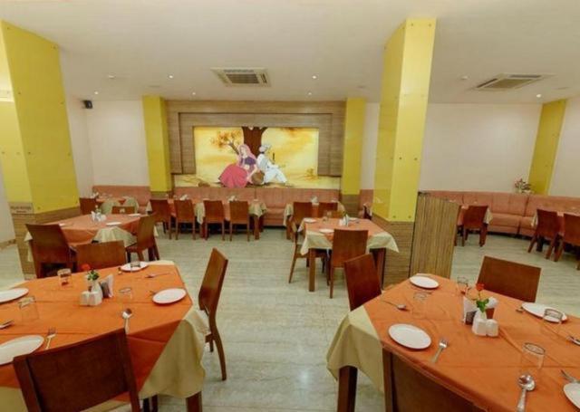 מלון העיר בנגלור Parijatha Gateway מראה חיצוני תמונה